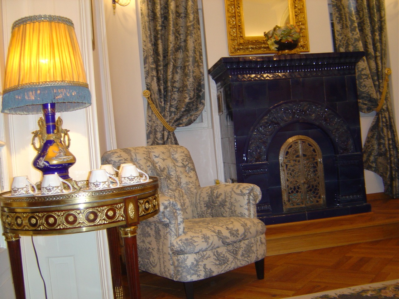 Showroom perdele / tapet 53